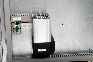 Всепогодные настенные шкафы ШТВ-Н укомплектованные от компании Гринпоинт