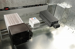 Шкаф уличный всепогодный настенный 6U (600х300), передняя дверь вентилируемая от компании Гринпоинт